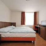 Hotel Kácov Kacow