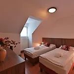 Hotel Hotel Kácov Kacow