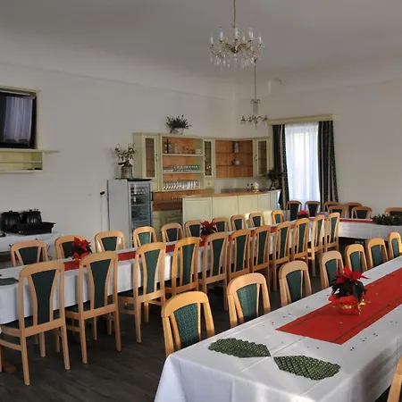 Otel Hotel Kacov Kácov